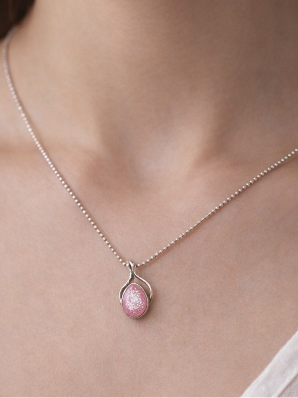 Sajen teardrop necklace pink stone with glitter sterling silver setting 18”